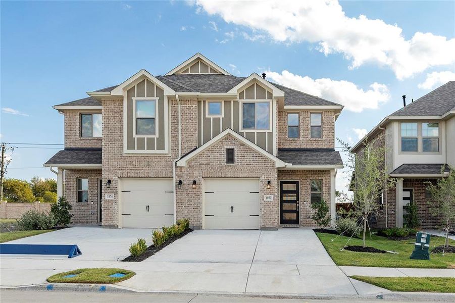 01_1072 Happy Holly, Lavon 01_1072 Happy Holly, Lavon