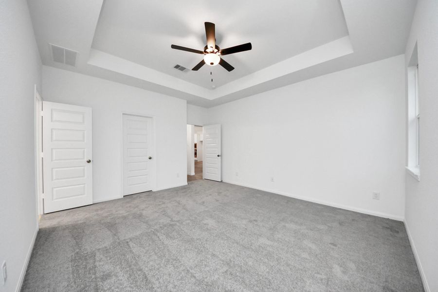 Spacious, unfurnished interior of a new home in Elyson, Katy (Image 14).