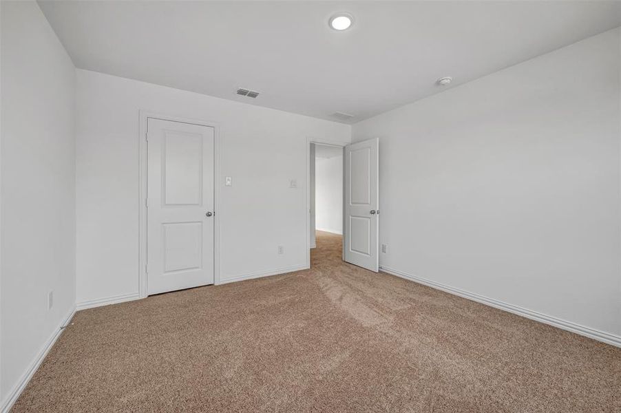 Spacious, unfurnished interior of a new home in Vintage Village, Argyle (Image 37).