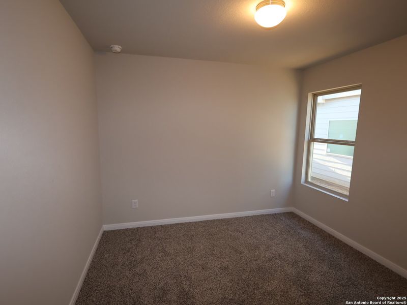 Spacious, unfurnished interior of a new home in Agave, San Antonio (Image 24).