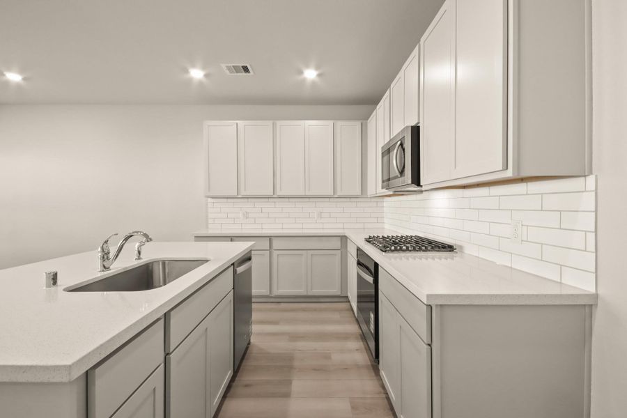 Furnished interior view inside a new home in Westridge Cove, Conroe (Image 7). Furnished interior view inside a new home in Westridge Cove, Conroe (Image 7).