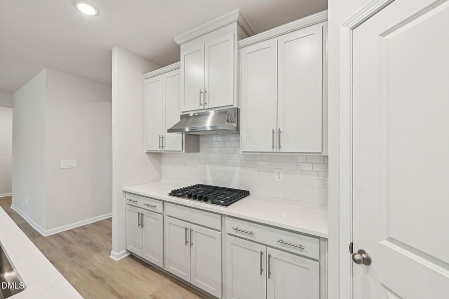 14-web-or-mls-Raleigh - Oak Manor - 133