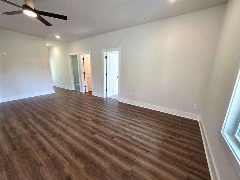 Spacious, unfurnished interior of a new home in , Dallas (Image 13).