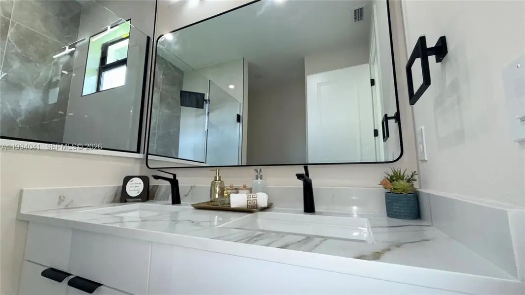 Image 30 of a home in .