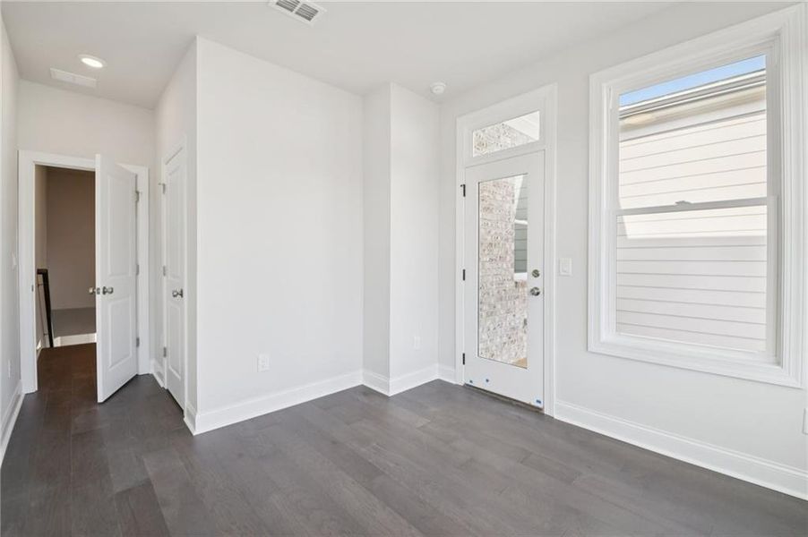 Spacious, unfurnished interior of a new home in Ward's Crossing Townhomes, Johns Creek (Image 35).