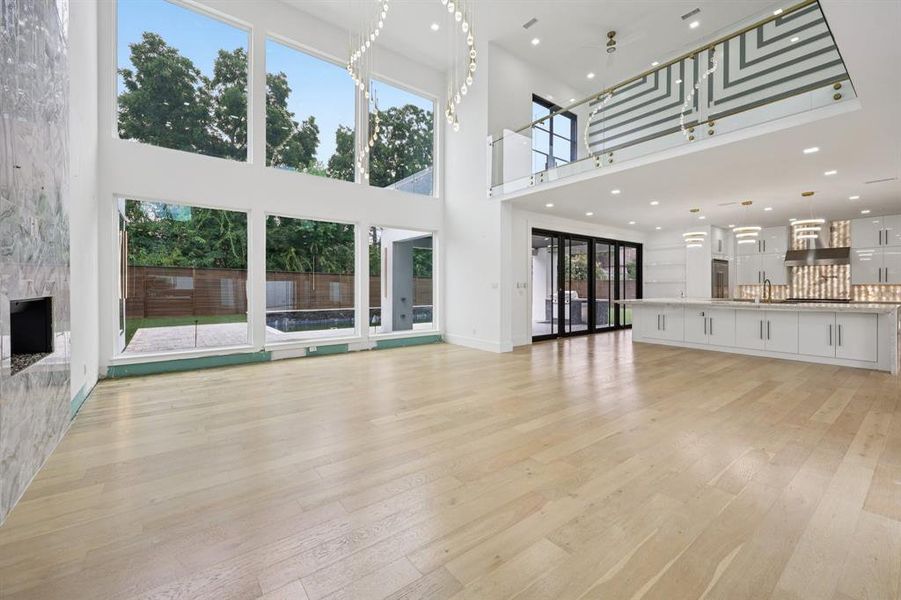 Spacious, unfurnished interior of a new home in , Dallas (Image 22).