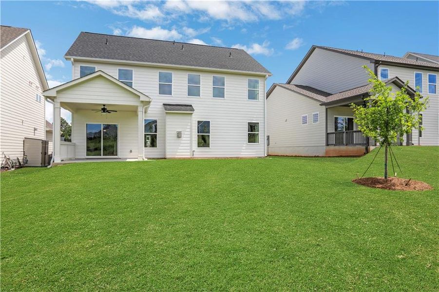 Exterior details and patio area of a home in Twin Lakes, Hoschton (Image 4).