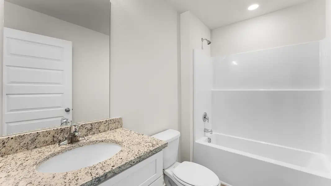 Furnished interior view inside a new home in Liberty, Panama City (Image 3).