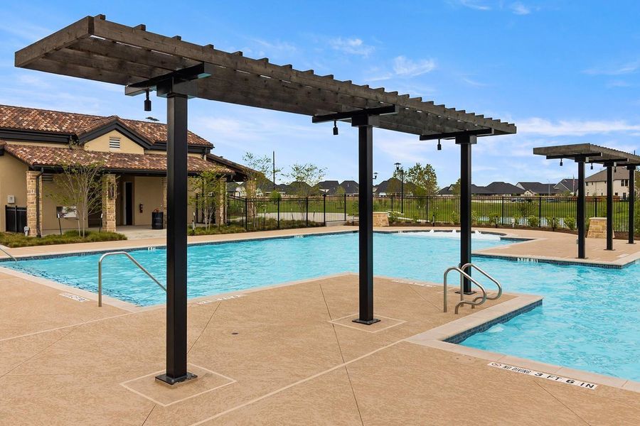 Community amenities in Dunham Pointe 50', Cypress (Image 31).