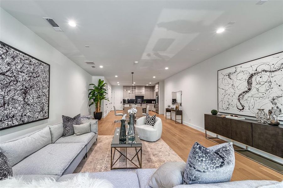 Furnished interior view inside a new home in , Dallas (Image 16). Furnished interior view inside a new home in , Dallas (Image 16).