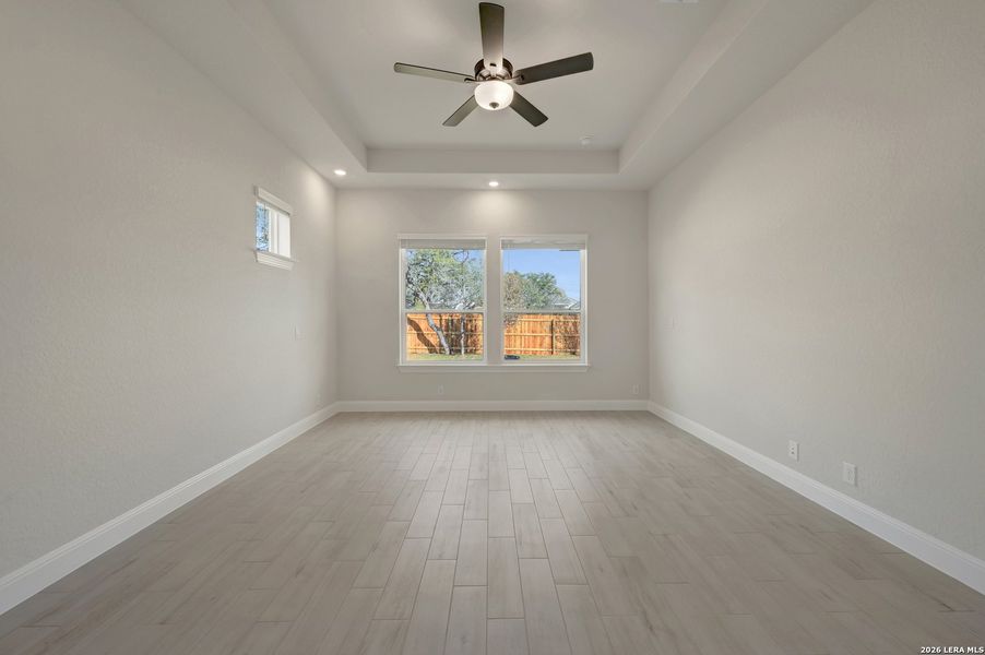 Spacious, unfurnished interior of a new home in Davis Ranch 60', San Antonio (Image 25). Spacious, unfurnished interior of a new home in Davis Ranch 60', San Antonio (Image 25).