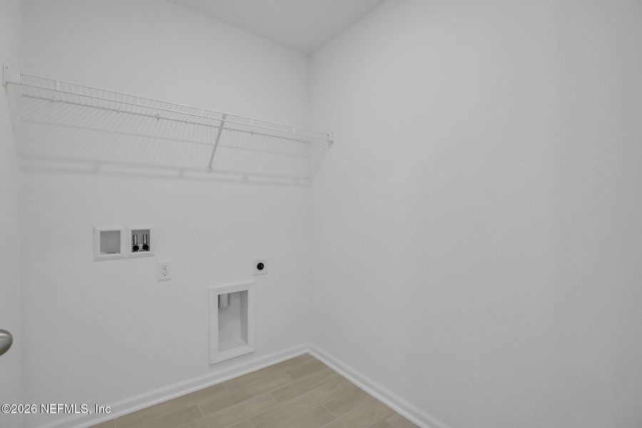 Spacious, unfurnished interior of a new home in Bellbrooke, Jacksonville (Image 17).