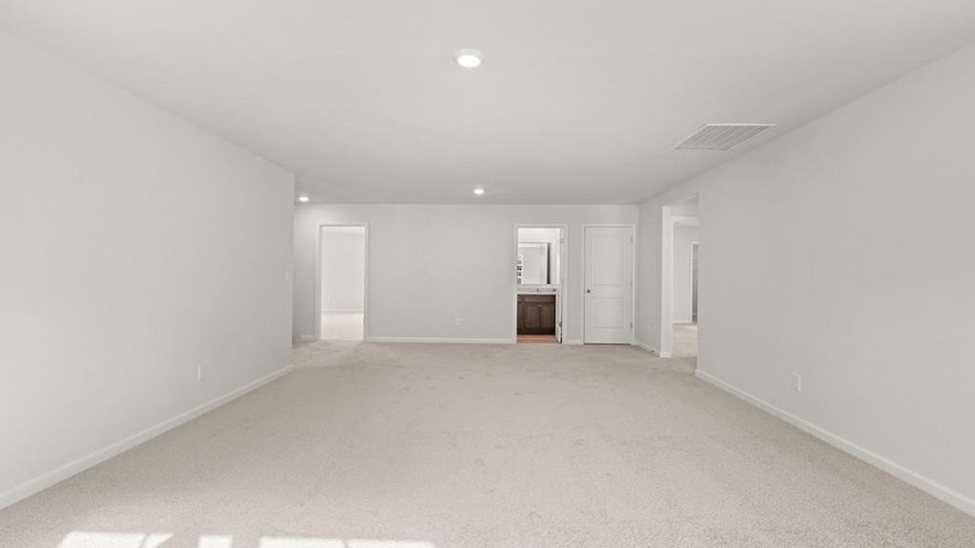 Spacious, unfurnished interior of a new home in Hamptons at Riverwood South, Dallas (Image 18). Spacious, unfurnished interior of a new home in Hamptons at Riverwood South, Dallas (Image 18).