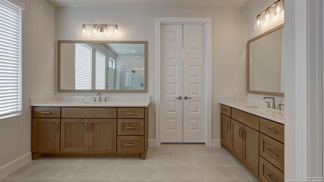 Furnished interior view inside a new home in The Dominion 70', San Antonio (Image 9). Furnished interior view inside a new home in The Dominion 70', San Antonio (Image 9).