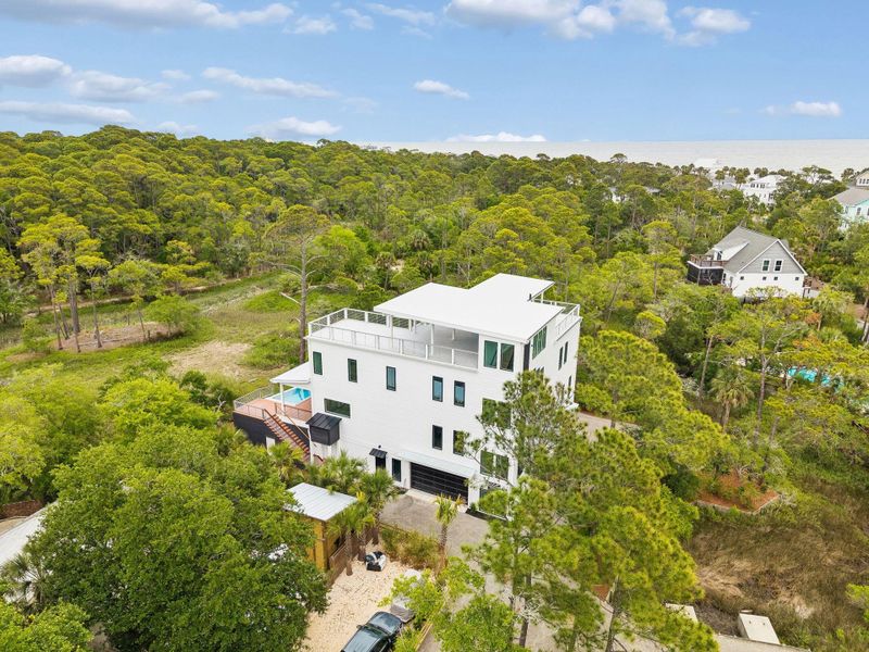 Image 92 of a home in .