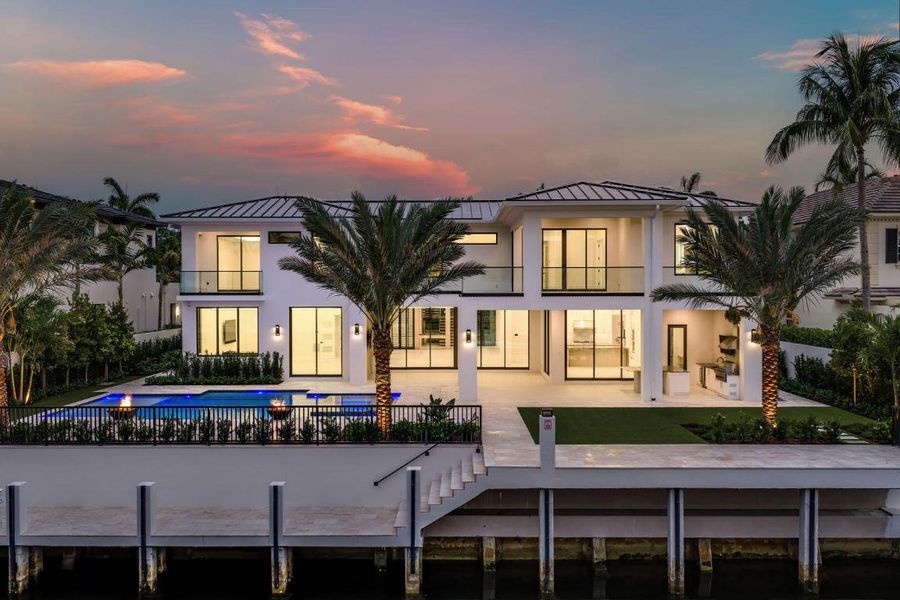 191_Coconut_Palm_Road_Dusk_13