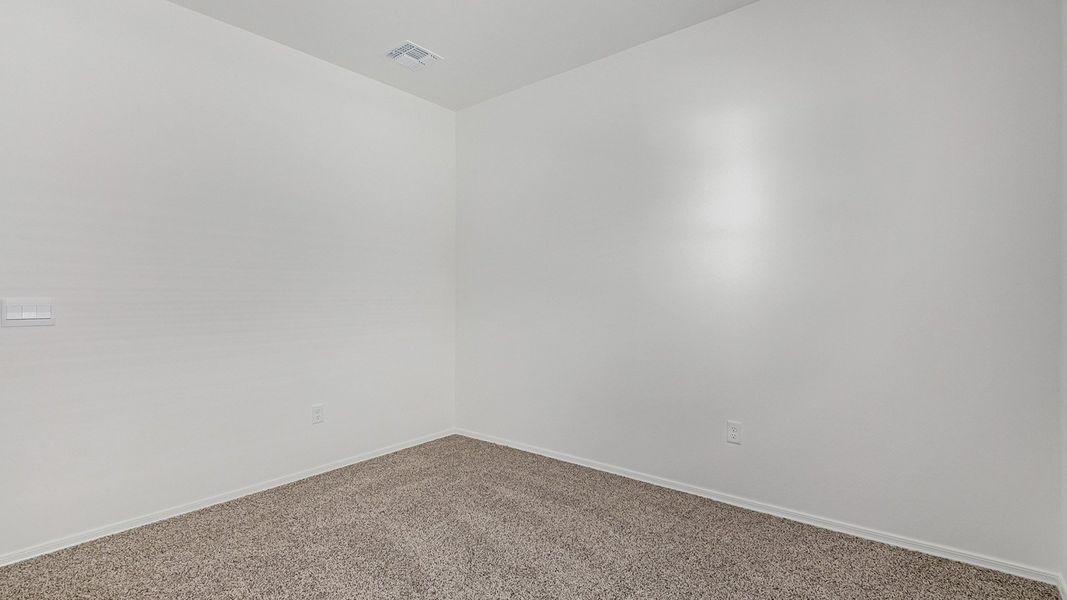 Spacious, unfurnished interior of a new home in Barnett Village, Marana (Image 33).