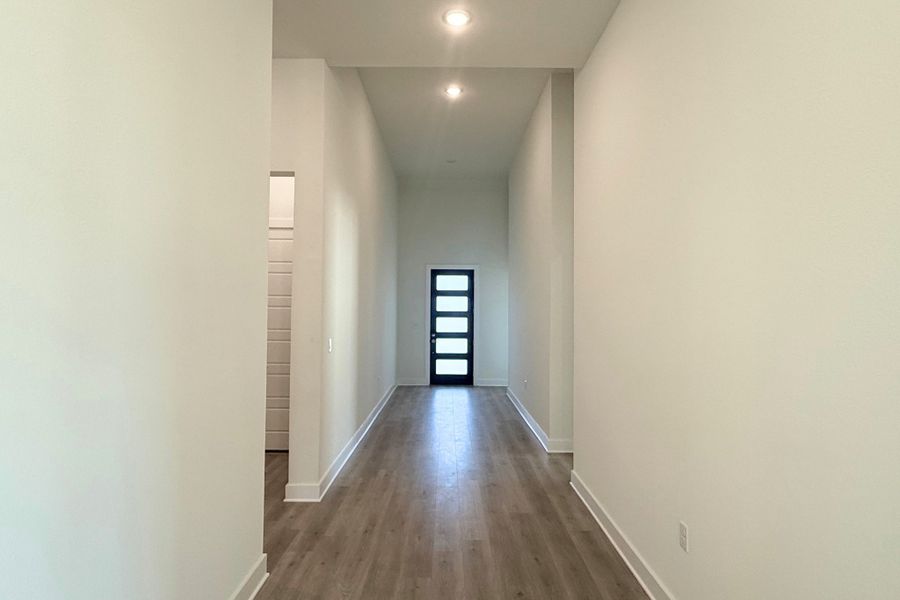 Spacious, unfurnished interior of a new home in The Grove at Blackhawk, Pflugerville (Image 14).