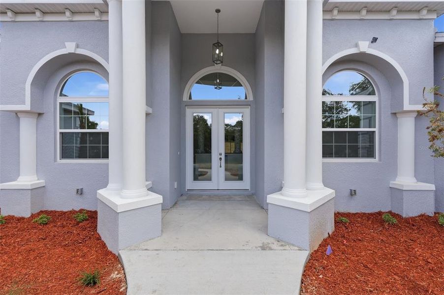 Exterior details and patio area of a home in , Hernando (Image 4).