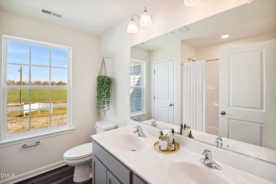 Summit - upper level-bath-