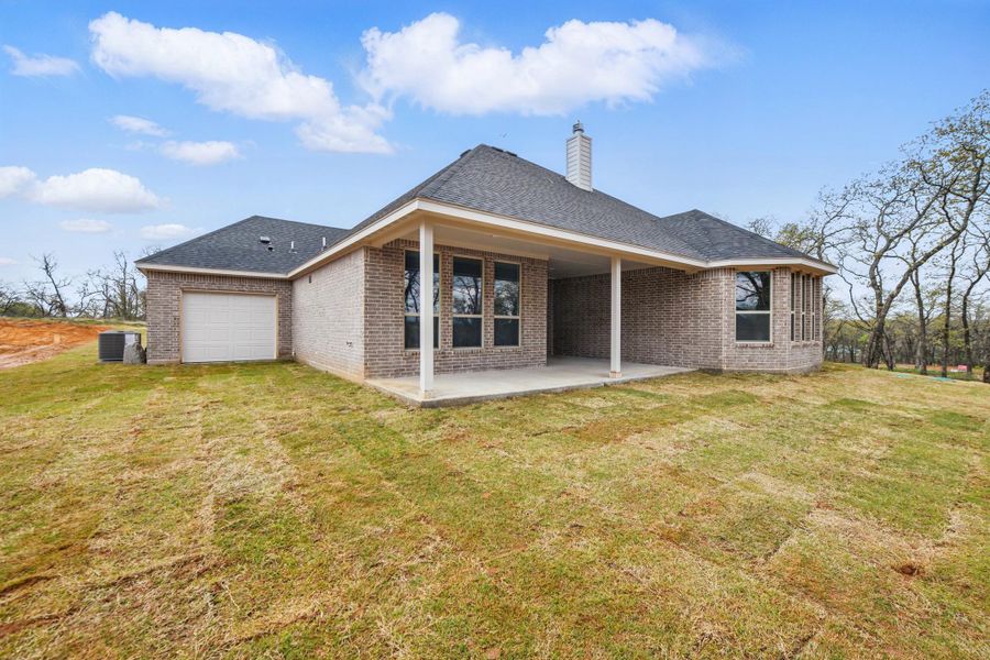 Representative exterior details of a home built from the McKinley II by Cheldan Homes in Terra Vista Estates, Springtown (Image 4).
