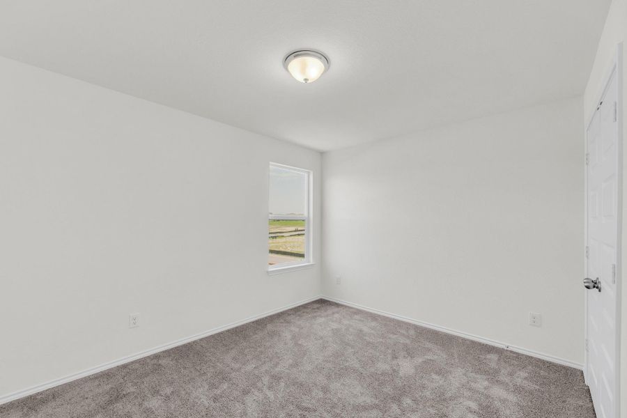 Spacious, unfurnished interior of a new home in Sonterra - Cool Water, Jarrell (Image 28).