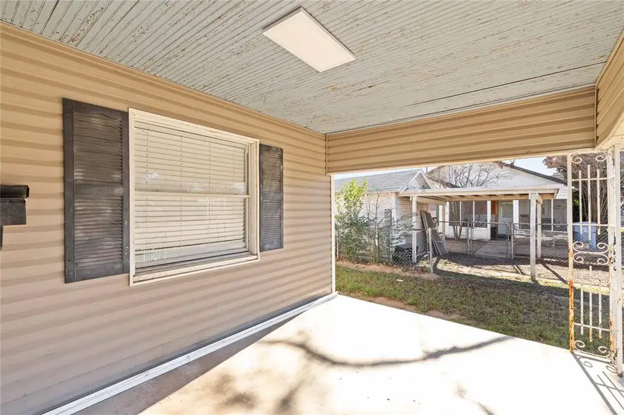 Exterior details and patio area of a home in , Brownwood (Image 15).