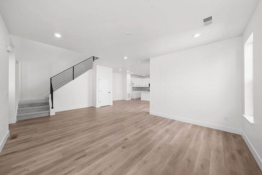 Spacious, unfurnished interior of a new home in Trumark Homes at Sterling Ranch, Littleton (Image 14).