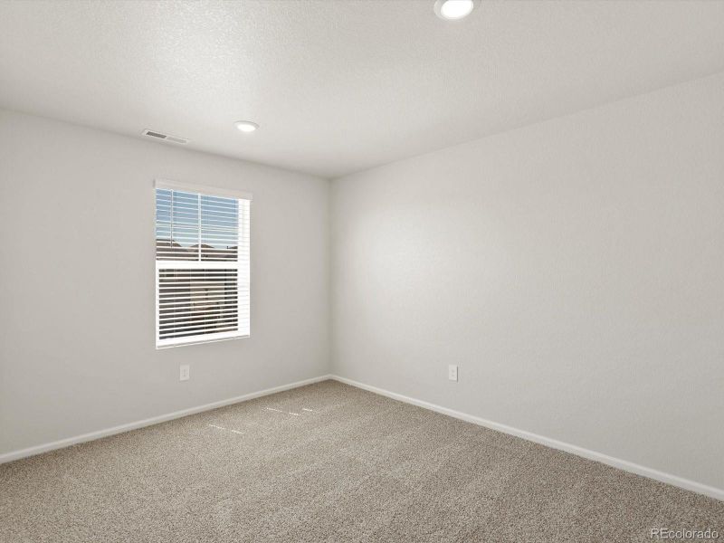 Spacious, unfurnished interior of a new home in Hidden Valley Farm, Severance (Image 17).