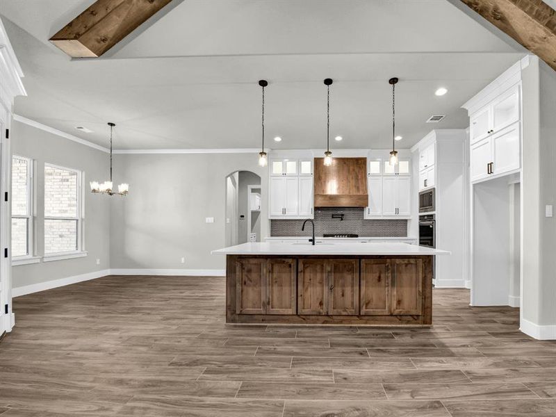 Furnished interior view inside a new home in , Weatherford (Image 8).