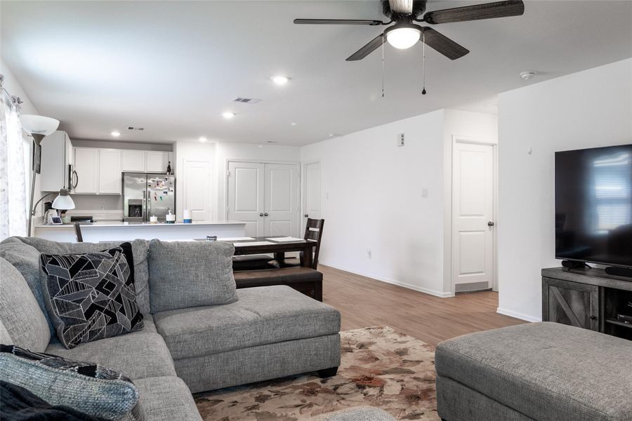 Furnished interior view inside a new home in Burnet Fields at Baytown Crossings, Baytown (Image 17). Furnished interior view inside a new home in Burnet Fields at Baytown Crossings, Baytown (Image 17).