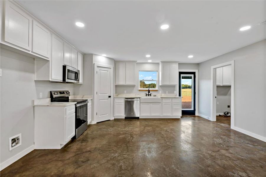 Image 16 of a home in .