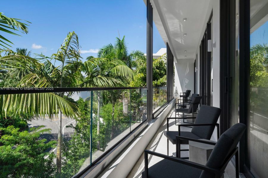 Front exterior of a new home in , Miami Beach, FL, highlighting curb appeal (Image 24).