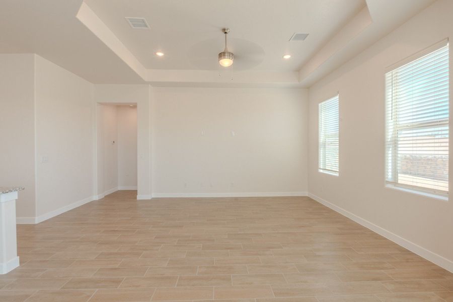 Spacious, unfurnished interior of a new home in Emerald Estates, El Paso (Image 15).