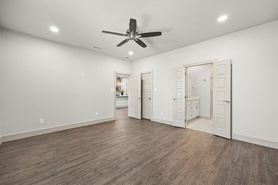 Spacious, unfurnished interior of a new home in , Wolfe City (Image 20).
