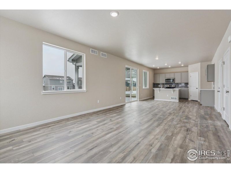 Spacious, unfurnished interior of a new home in The Overlook at Johnstown Farms, Johnstown (Image 21).
