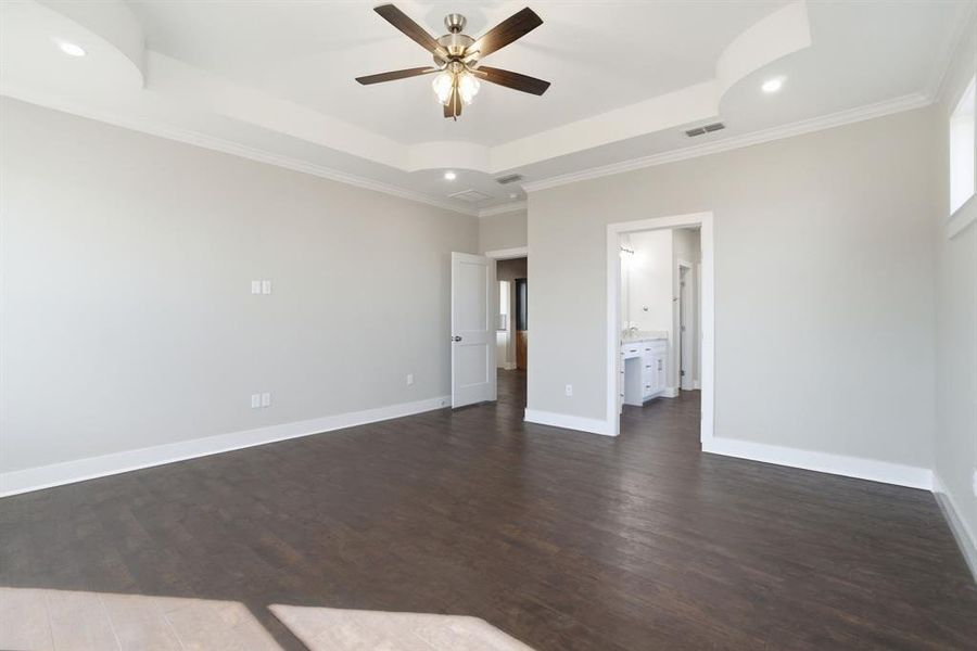 Spacious, unfurnished interior of a new home in , Abilene (Image 22).