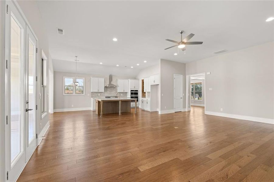 Spacious, unfurnished interior of a new home in Soleil Summit Chase, Snellville (Image 22).