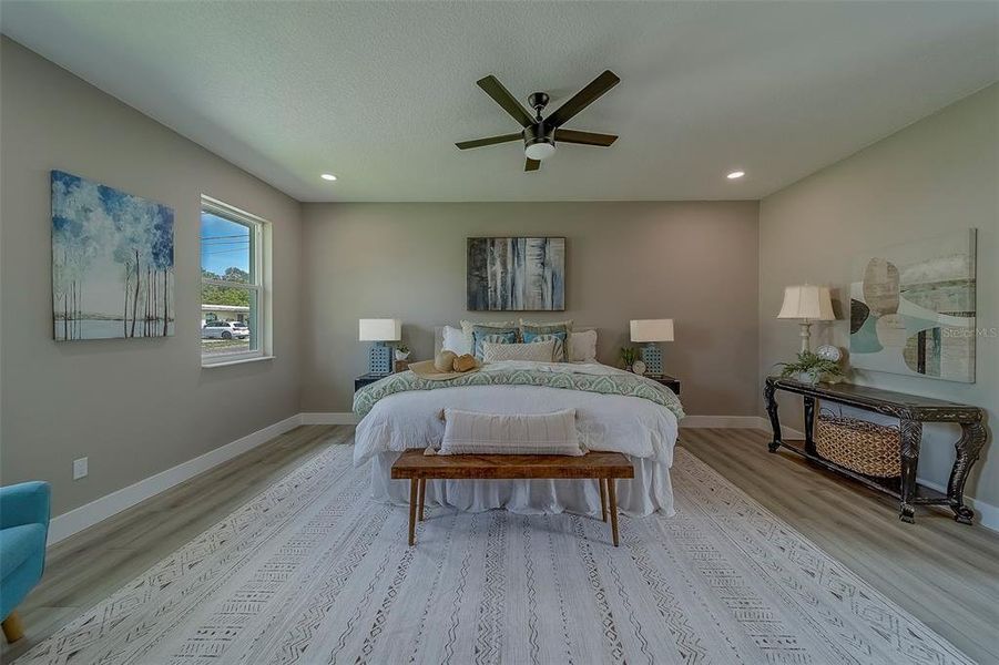 Furnished interior view inside a new home in , Largo (Image 32).