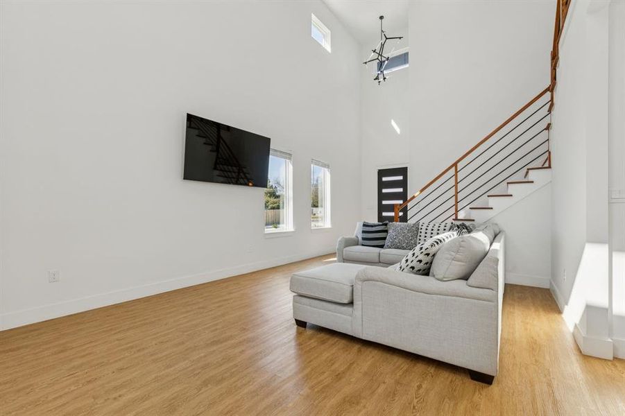 Furnished interior view inside a new home in , Dallas (Image 12).