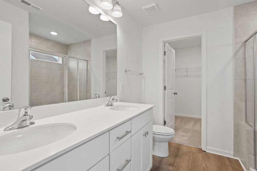 Furnished interior view inside a new home in Bellevue, Greenville (Image 12).