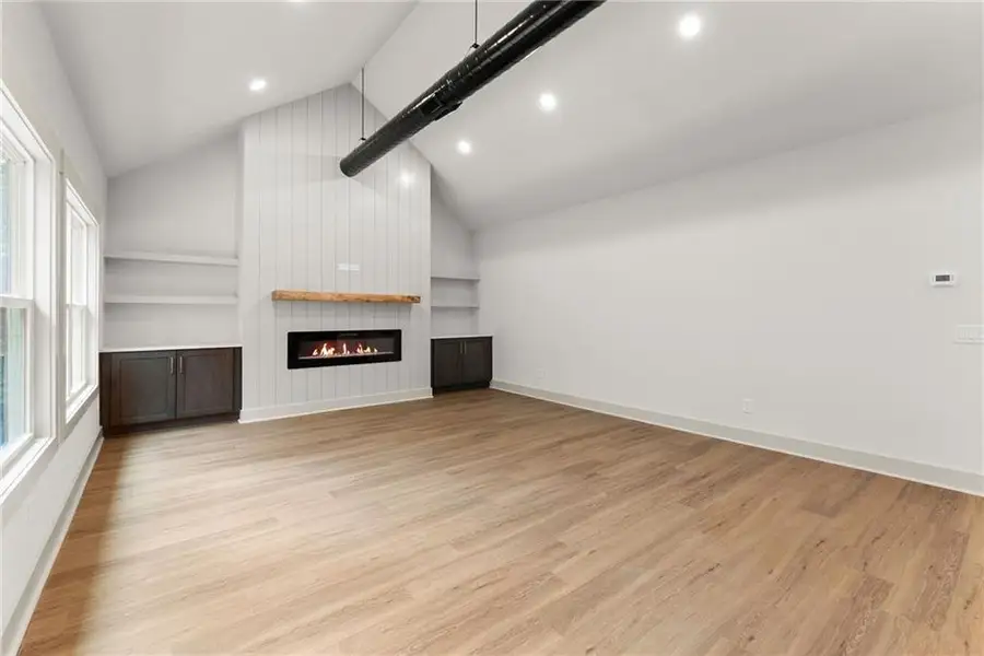 Spacious, unfurnished interior of a new home in , Baldwin (Image 27).