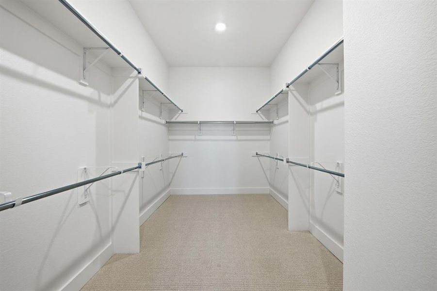 Spacious, unfurnished interior of a new home in Wildridge, Oak Point (Image 20).