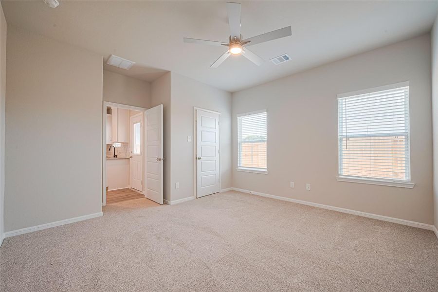 Spacious, unfurnished interior of a new home in La Segarra, Brookshire (Image 35). Spacious, unfurnished interior of a new home in La Segarra, Brookshire (Image 35).