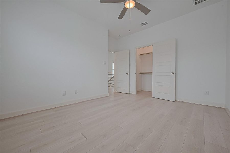 Spacious, unfurnished interior of a new home in Regents Court, Houston (Image 19). Spacious, unfurnished interior of a new home in Regents Court, Houston (Image 19).
