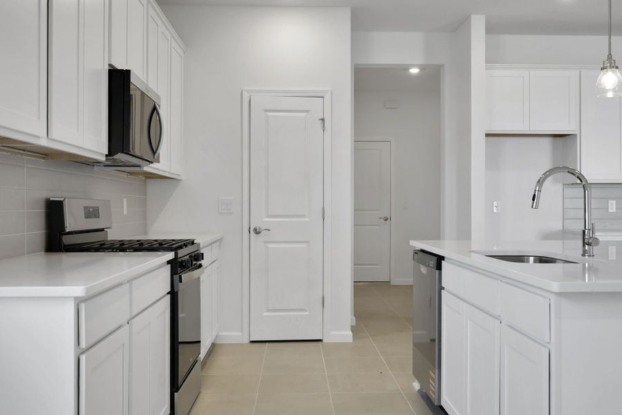 4br New Home in Port St. Lucie, FL.  - Slide 17