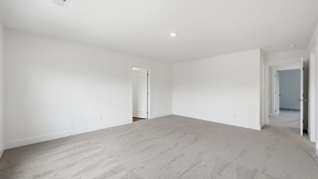 Spacious, unfurnished interior of a new home in Fieldcrest Acres, Blountville (Image 21).