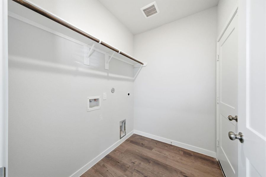 Spacious, unfurnished interior of a new home in Audubon, Magnolia (Image 25).