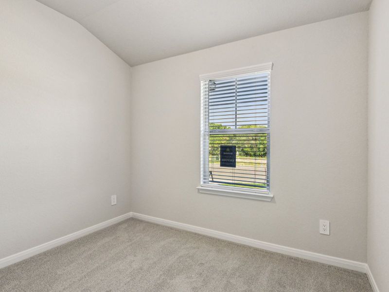 Spacious, unfurnished interior of a new home in Comanche Ridge, San Antonio (Image 30).