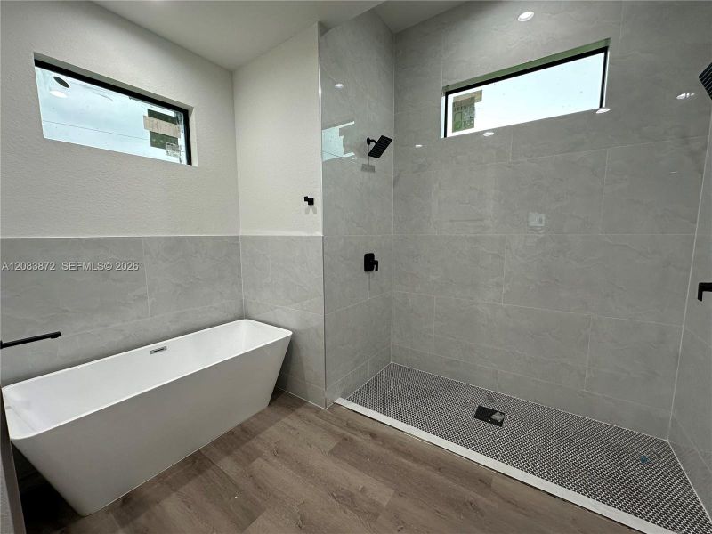 Furnished interior view inside a new home in , Cape Coral (Image 8).